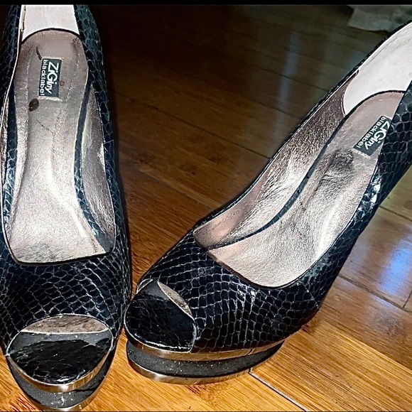 ZiGiny Black Label Snakeskin/Rhinestone platform Pumps 🔥🔥🔥 - Picture 4 of 5